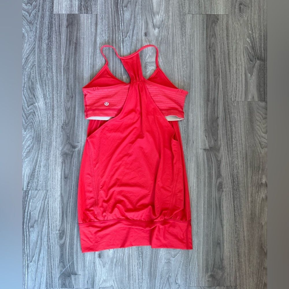 Lululemon No Limits Tank Red Shelf Bra
Open Sides Fitness Tank size S
